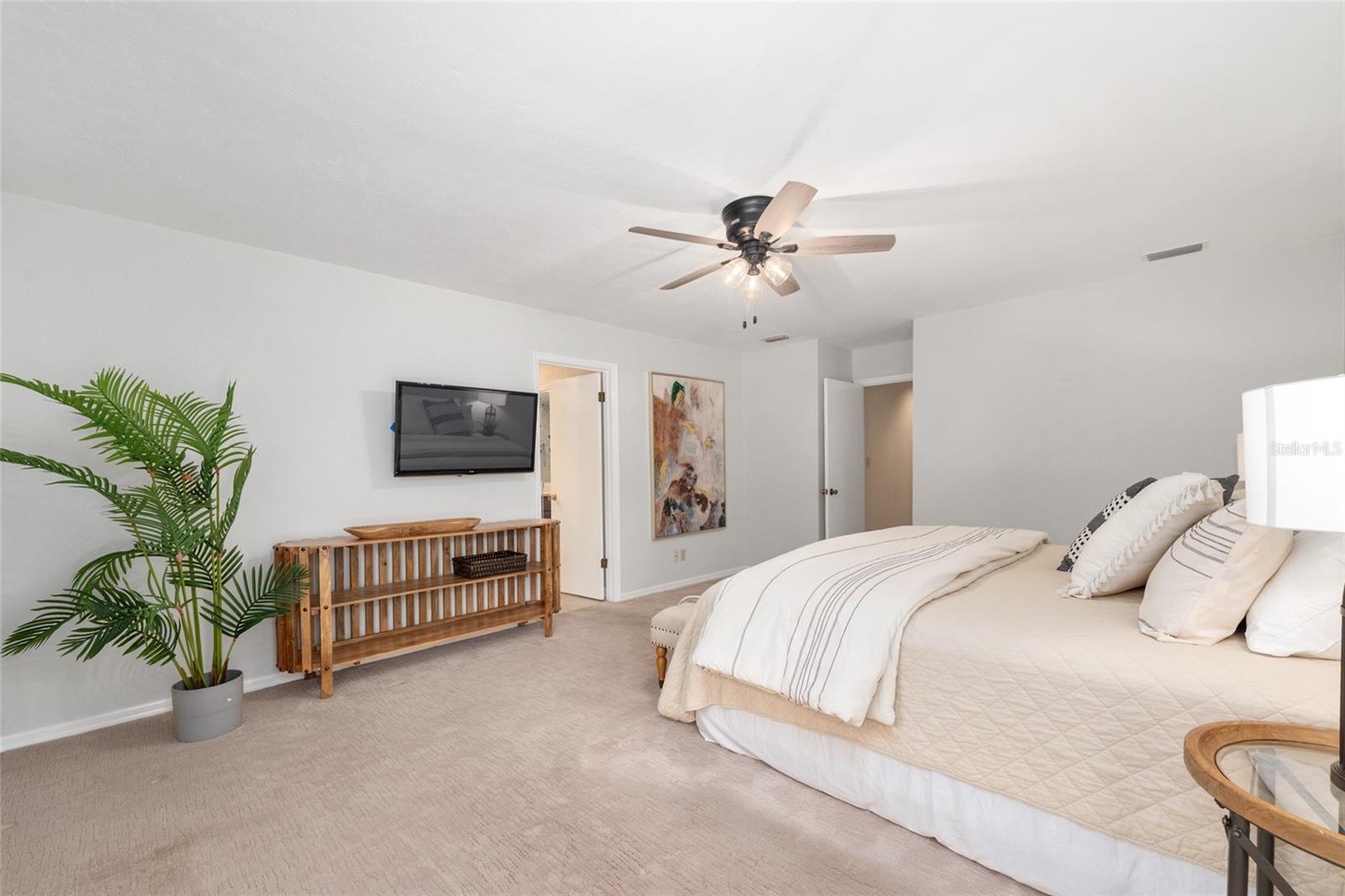 Image 26 of 83 For 3602 84th Street