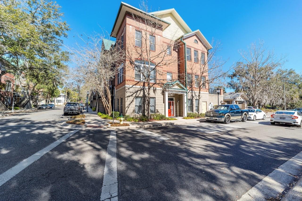 Image 2 of 40 For 107 4th Street