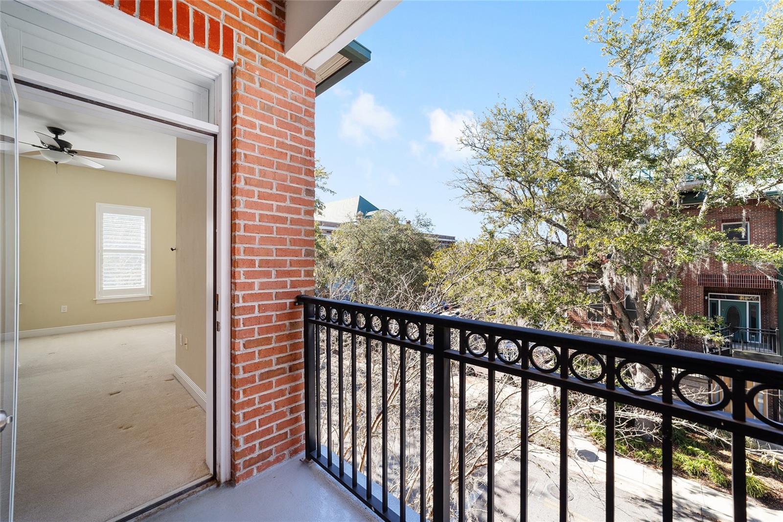 Image 22 of 40 For 107 4th Street