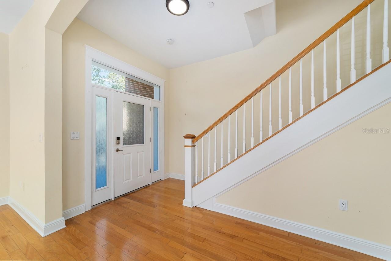 Image 5 of 40 For 107 4th Street