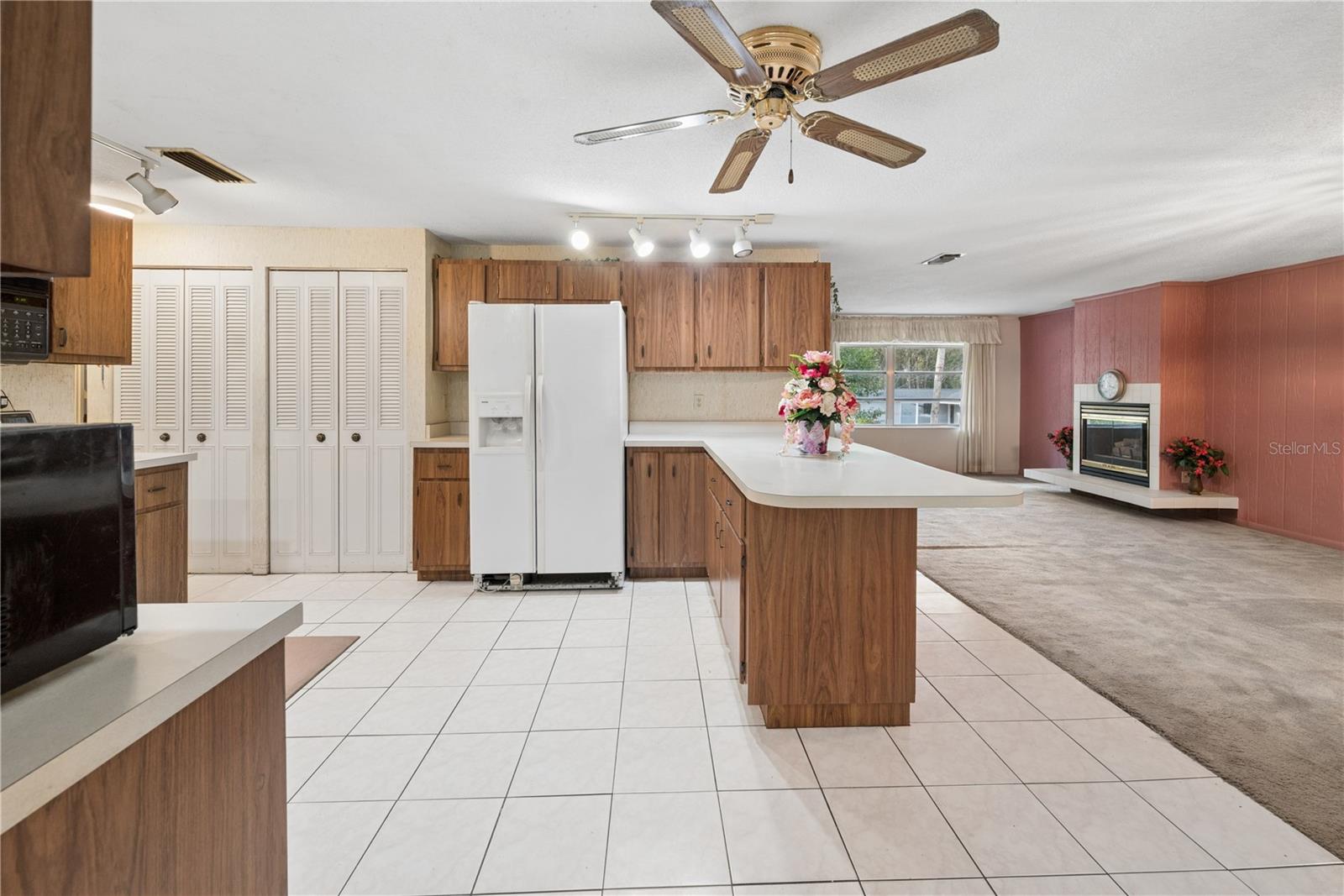 Image 22 of 47 For 15851 15th Street