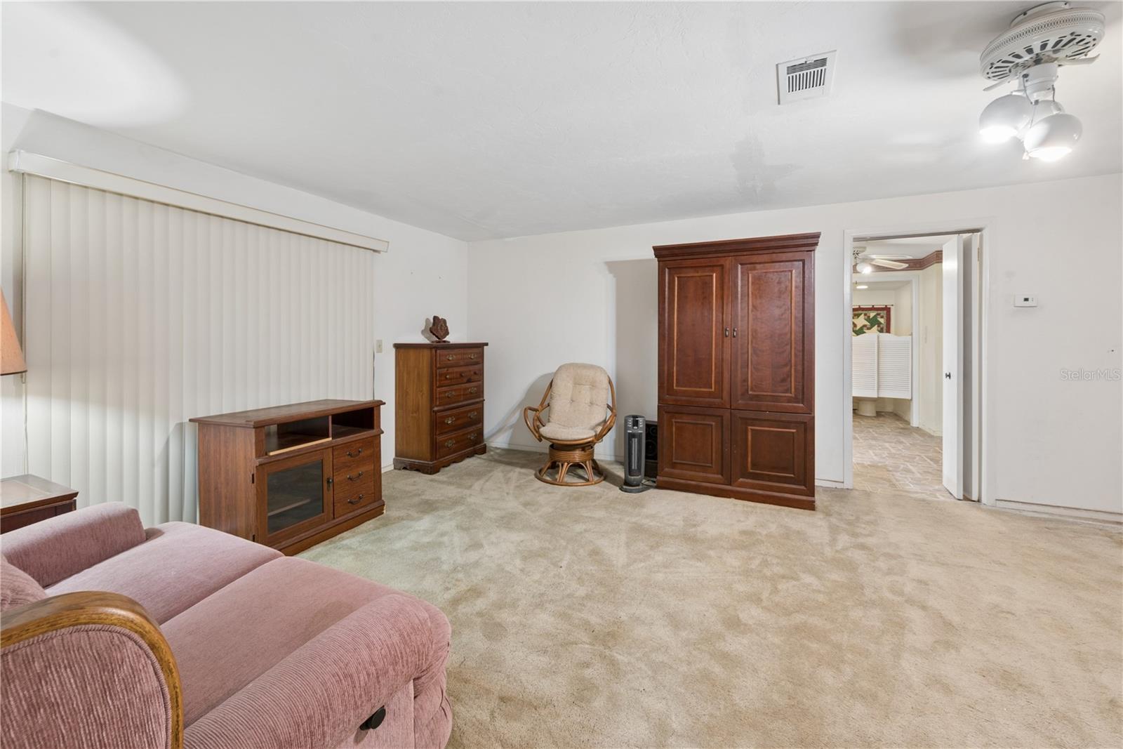 Image 29 of 47 For 15851 15th Street