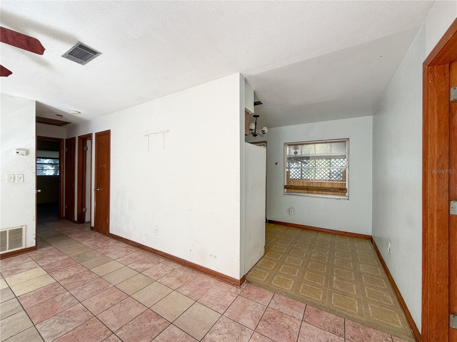 Image 17 of 33 For 1948 31st Place