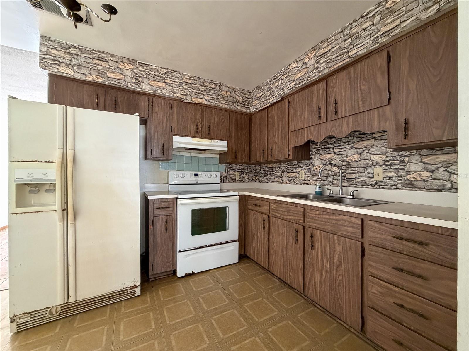 Image 19 of 33 For 1948 31st Place