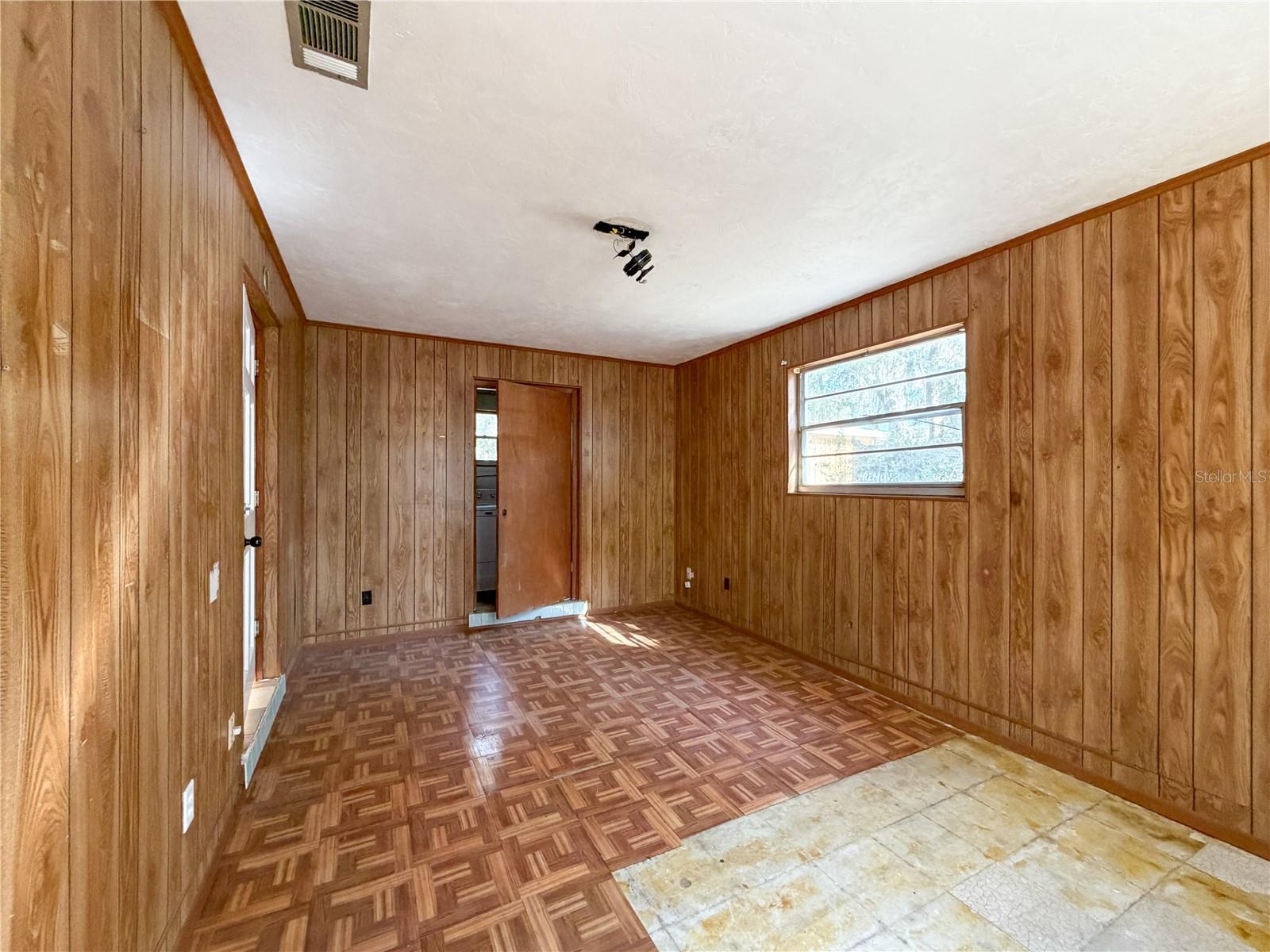 Image 21 of 33 For 1948 31st Place