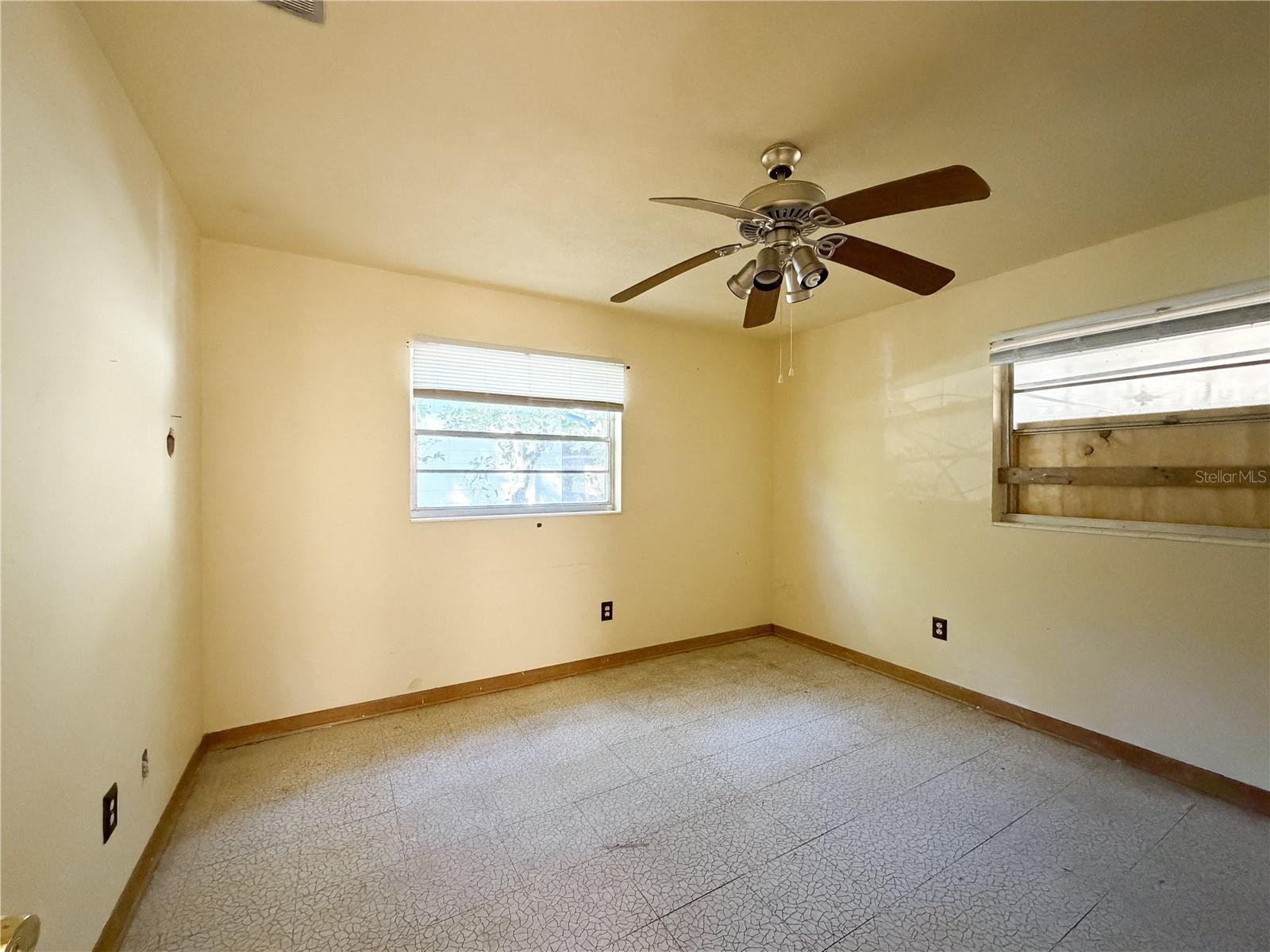 Image 27 of 33 For 1948 31st Place