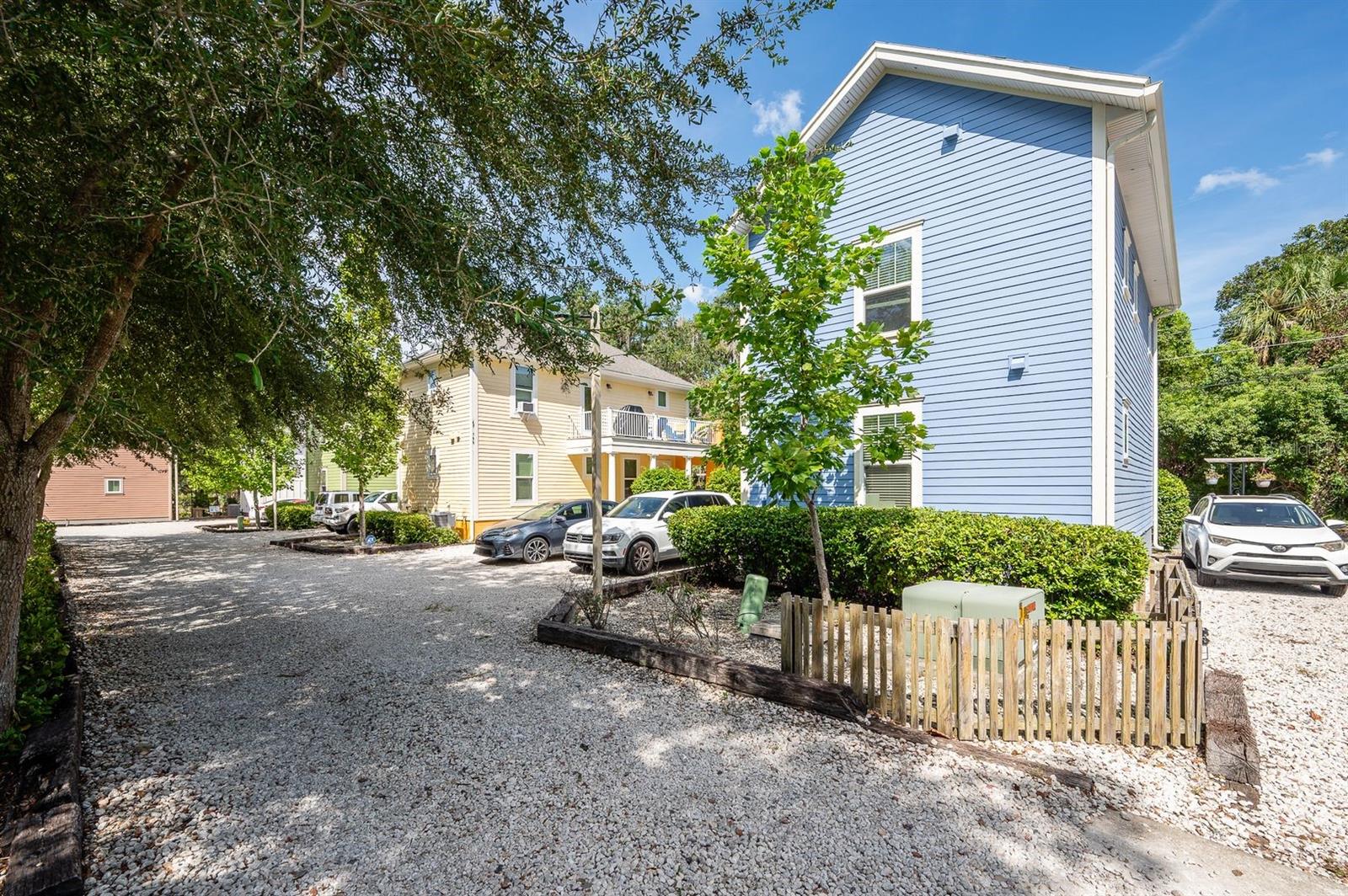 Image 21 of 22 For 624 10 Street