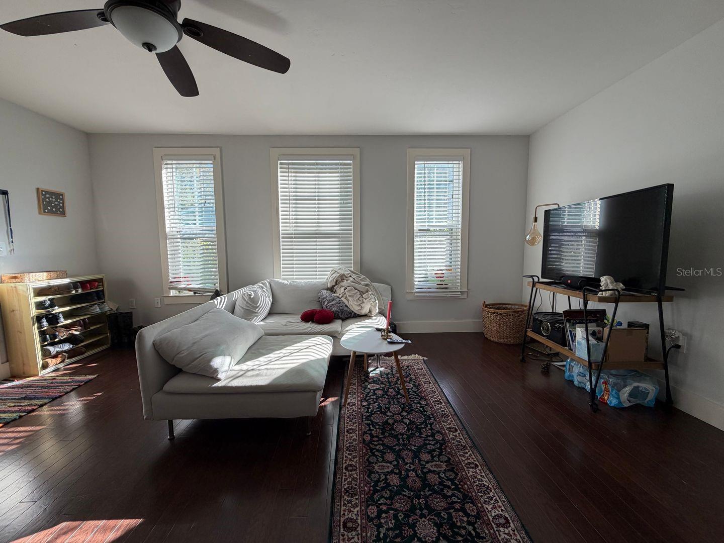 Image 7 of 22 For 624 10 Street