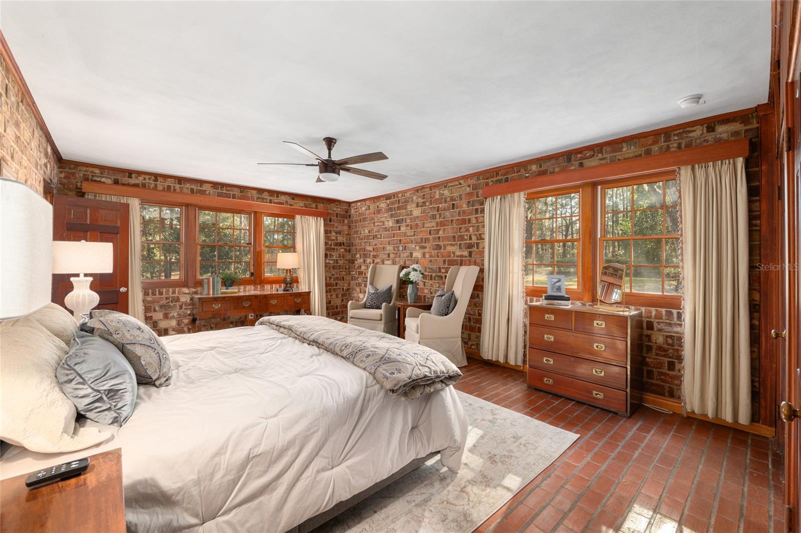 Image 32 of 89 For 1801 30th Terrace