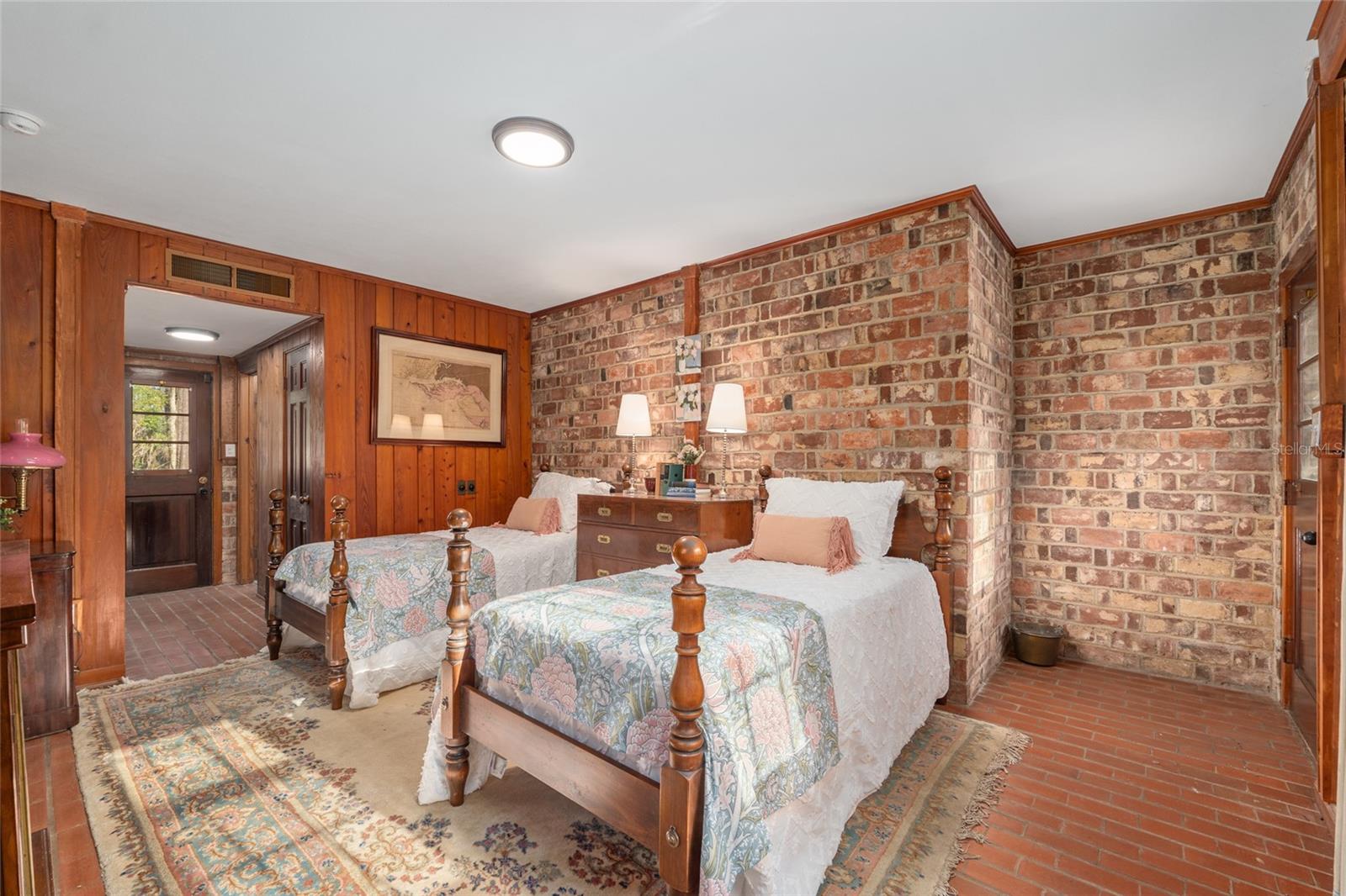 Image 54 of 89 For 1801 30th Terrace