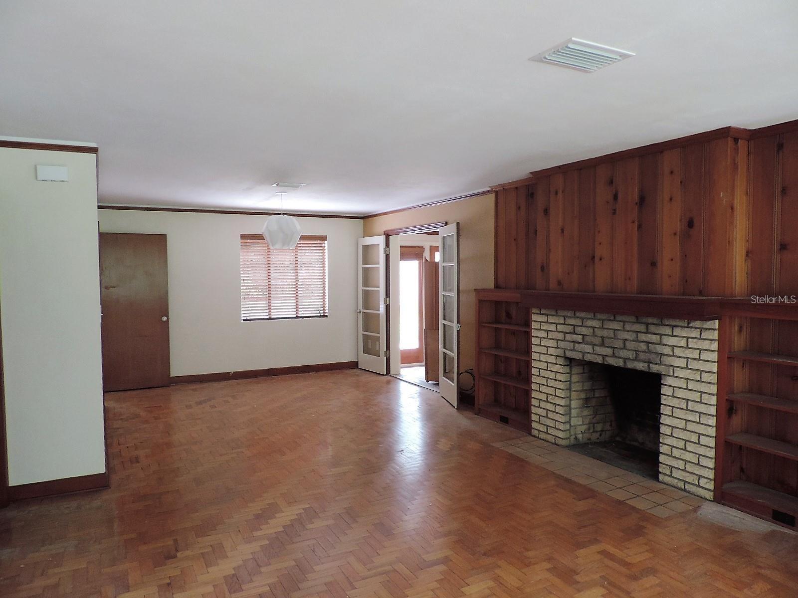 Image 2 of 17 For 2049 9th Avenue