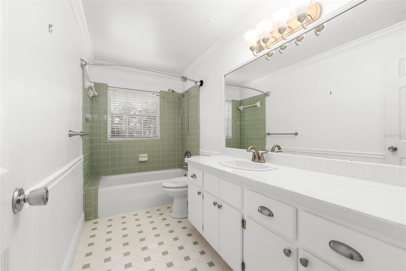 Image 18 of 39 For 1411 47th Terrace