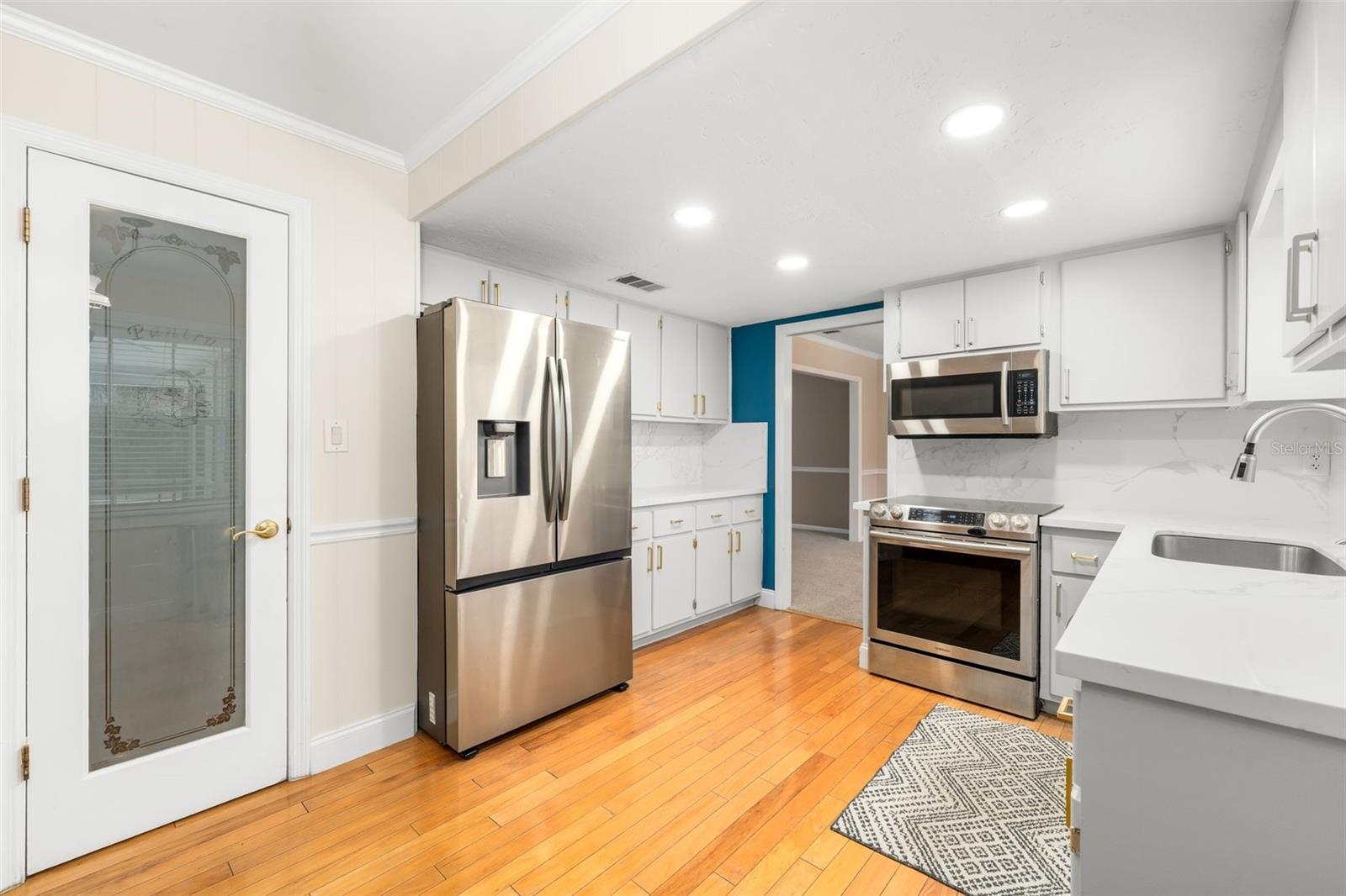 Image 7 of 39 For 1411 47th Terrace