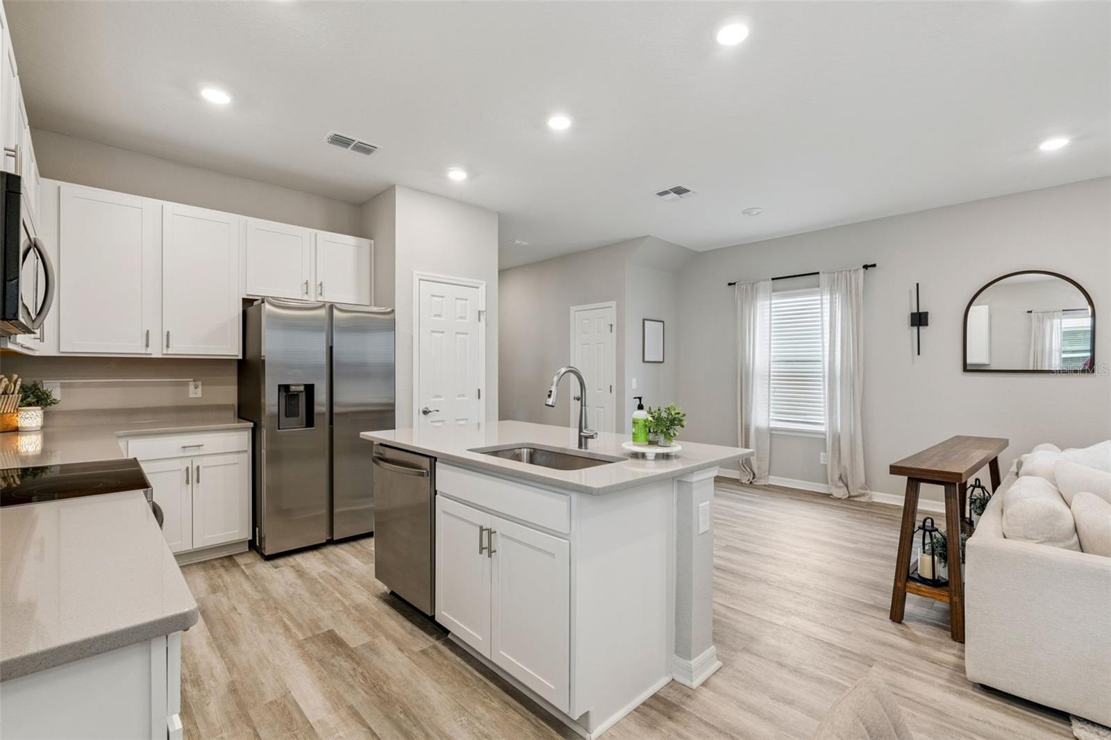 Image 10 of 47 For 469 Silverbell Trail