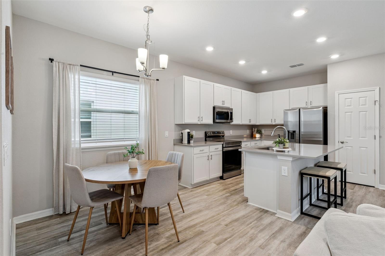 Image 12 of 47 For 469 Silverbell Trail