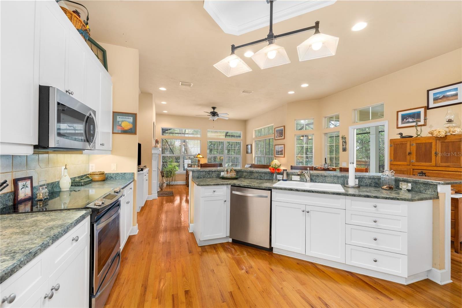 Image 10 of 34 For 9440 35th Lane