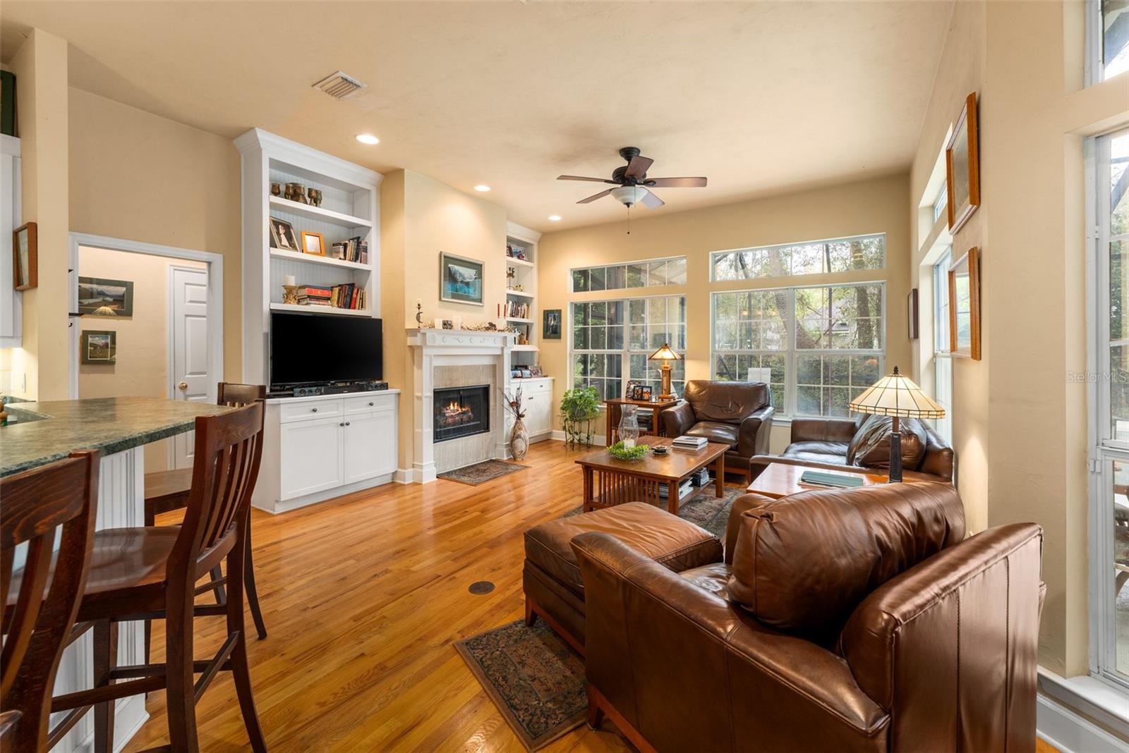 Image 8 of 34 For 9440 35th Lane