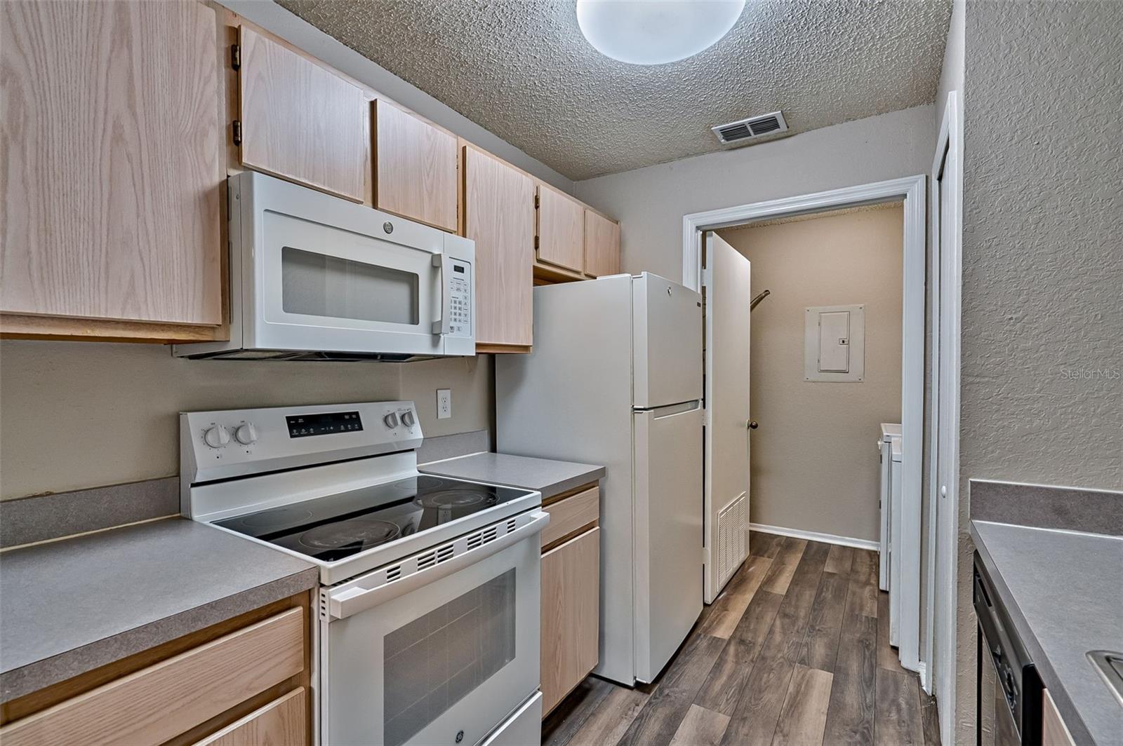 Image 16 of 39 For 3705 27th Street 926