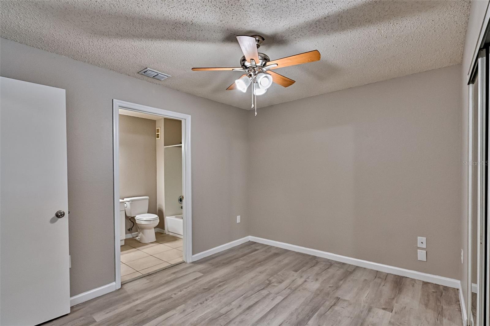 Image 19 of 39 For 3705 27th Street 926