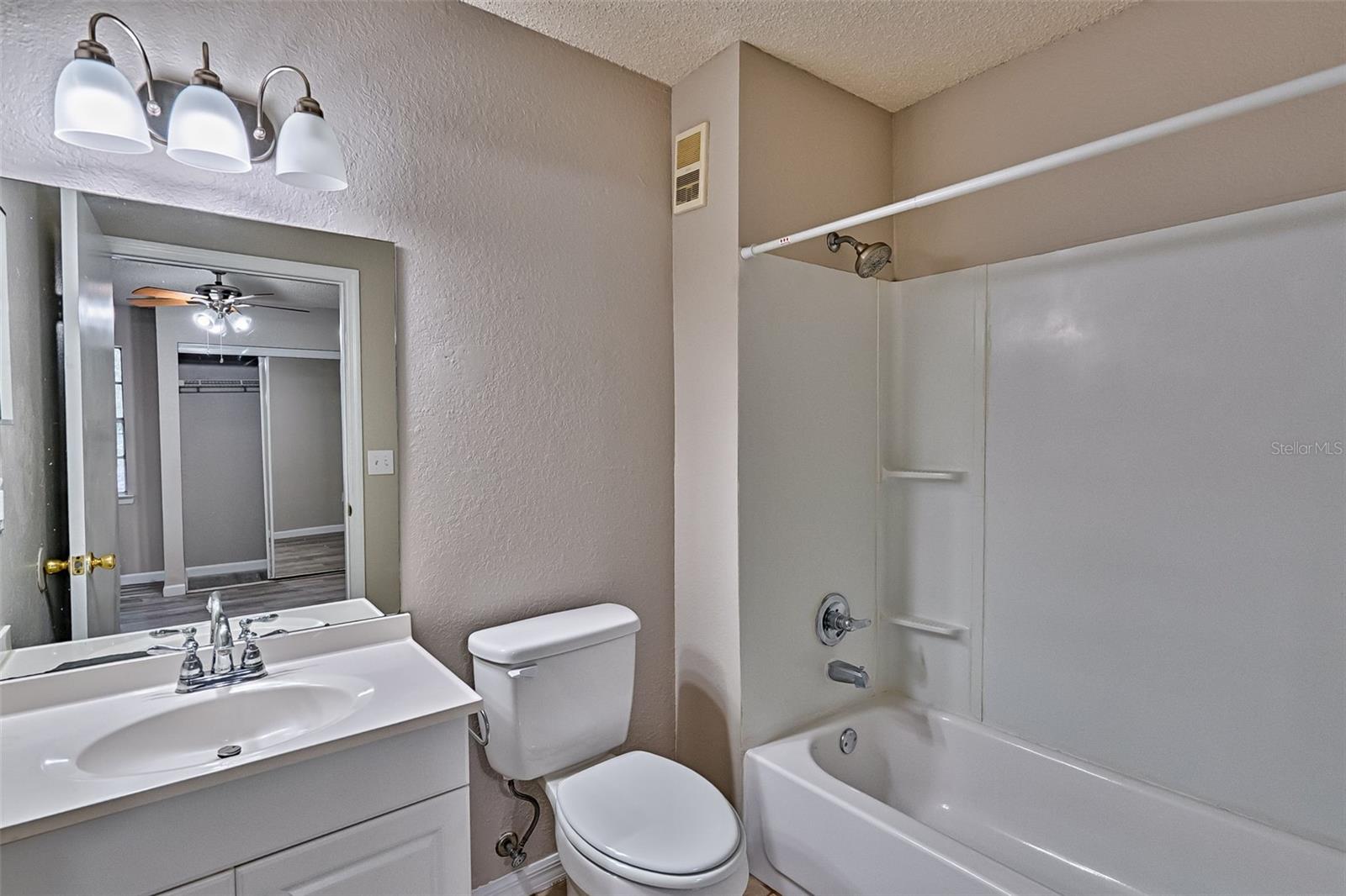 Image 24 of 39 For 3705 27th Street 926