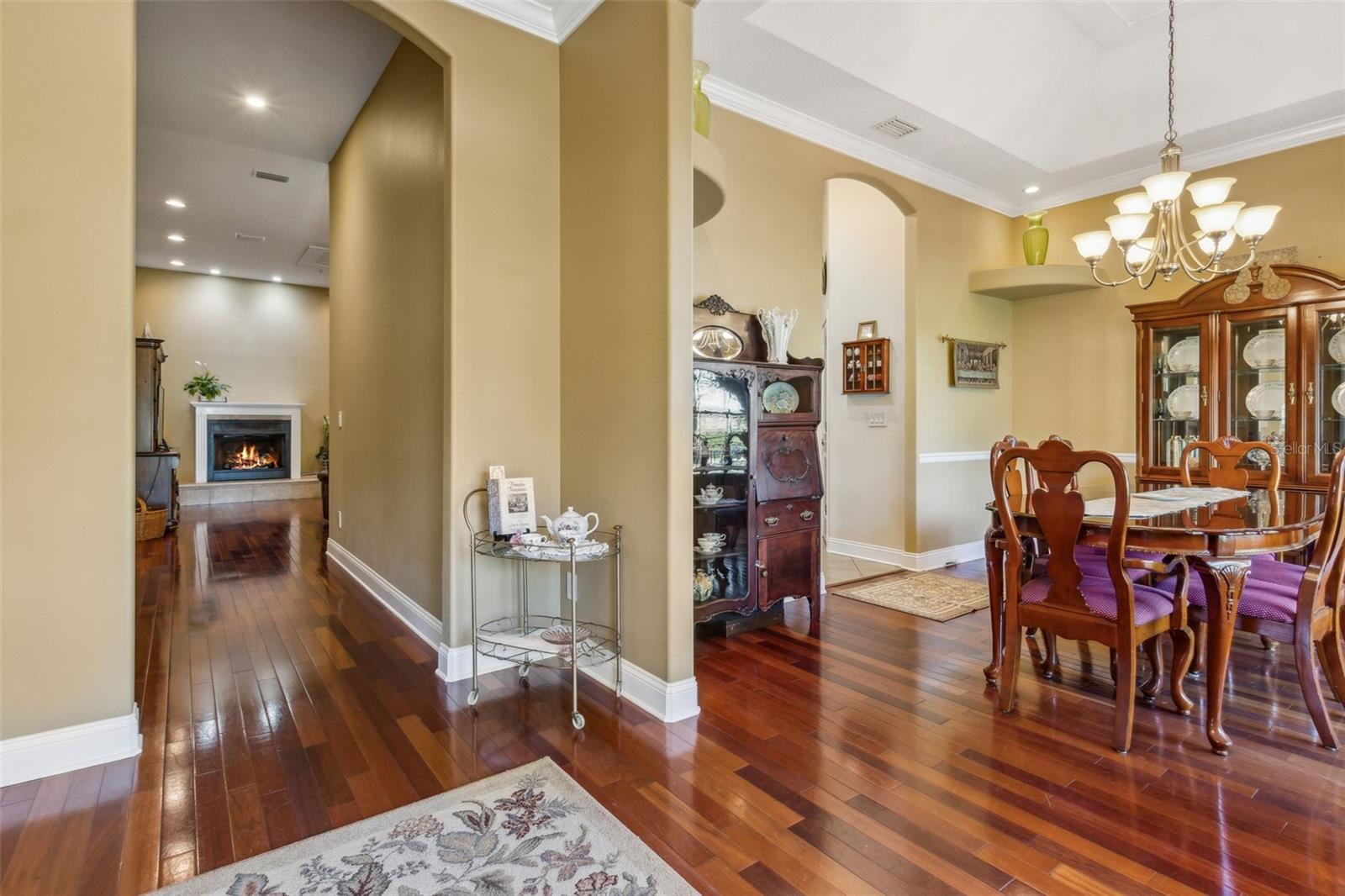 Image 13 of 67 For 166 Mount Royal Avenue