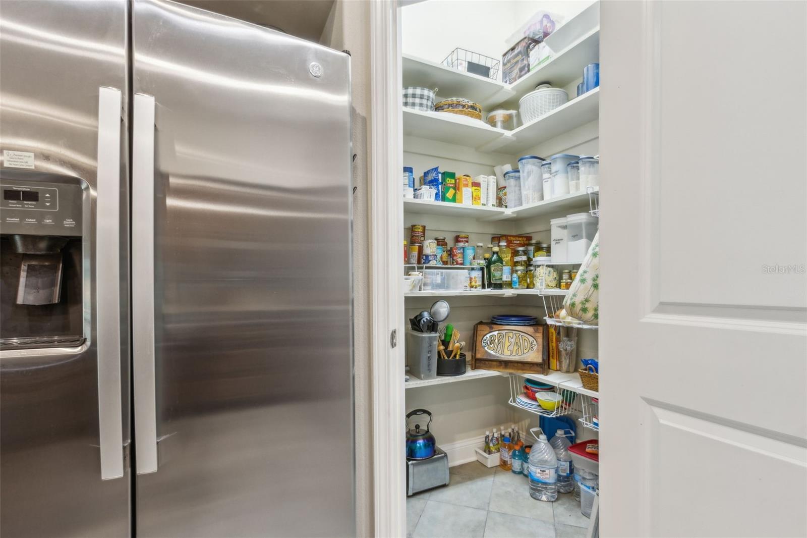 Image 25 of 67 For 166 Mount Royal Avenue