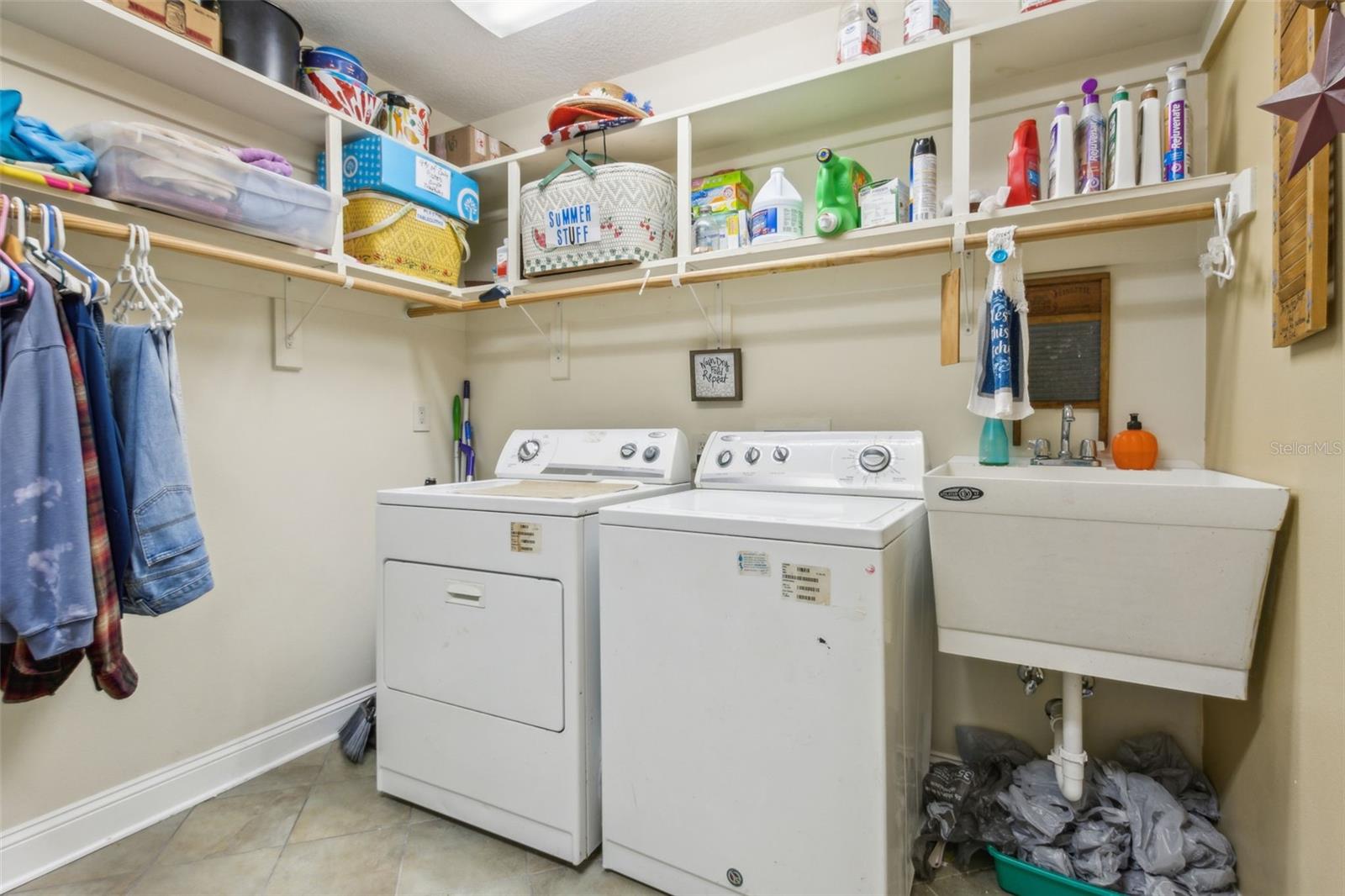 Image 40 of 67 For 166 Mount Royal Avenue