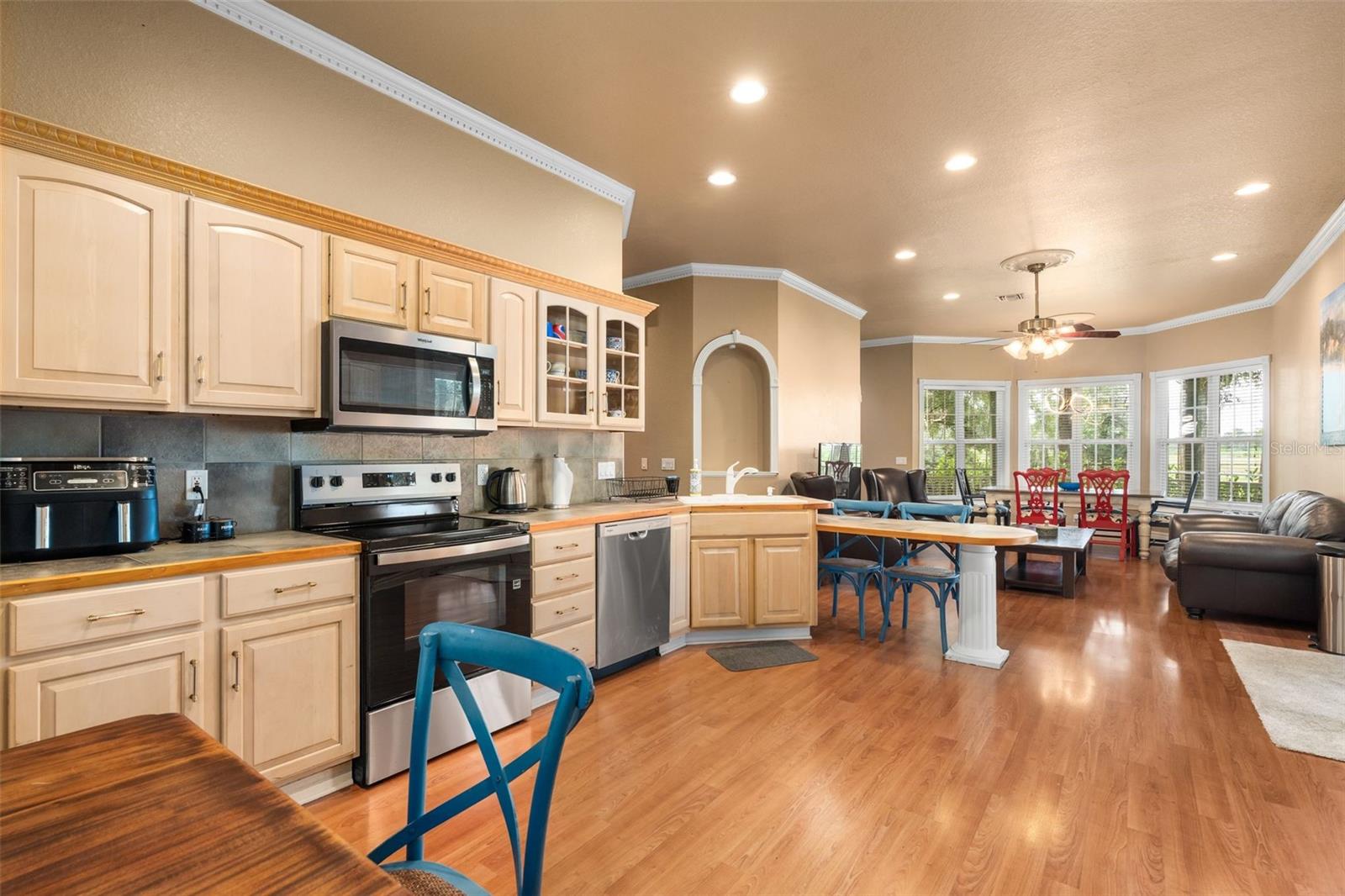 Image 87 of 99 For 14408 50th Place