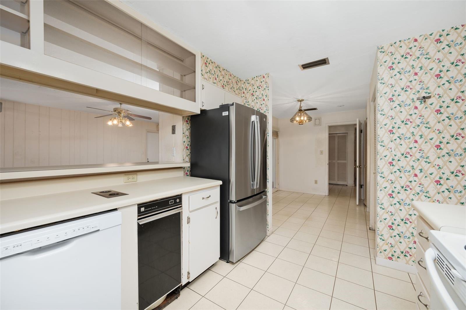 Image 14 of 57 For 412 46th Street