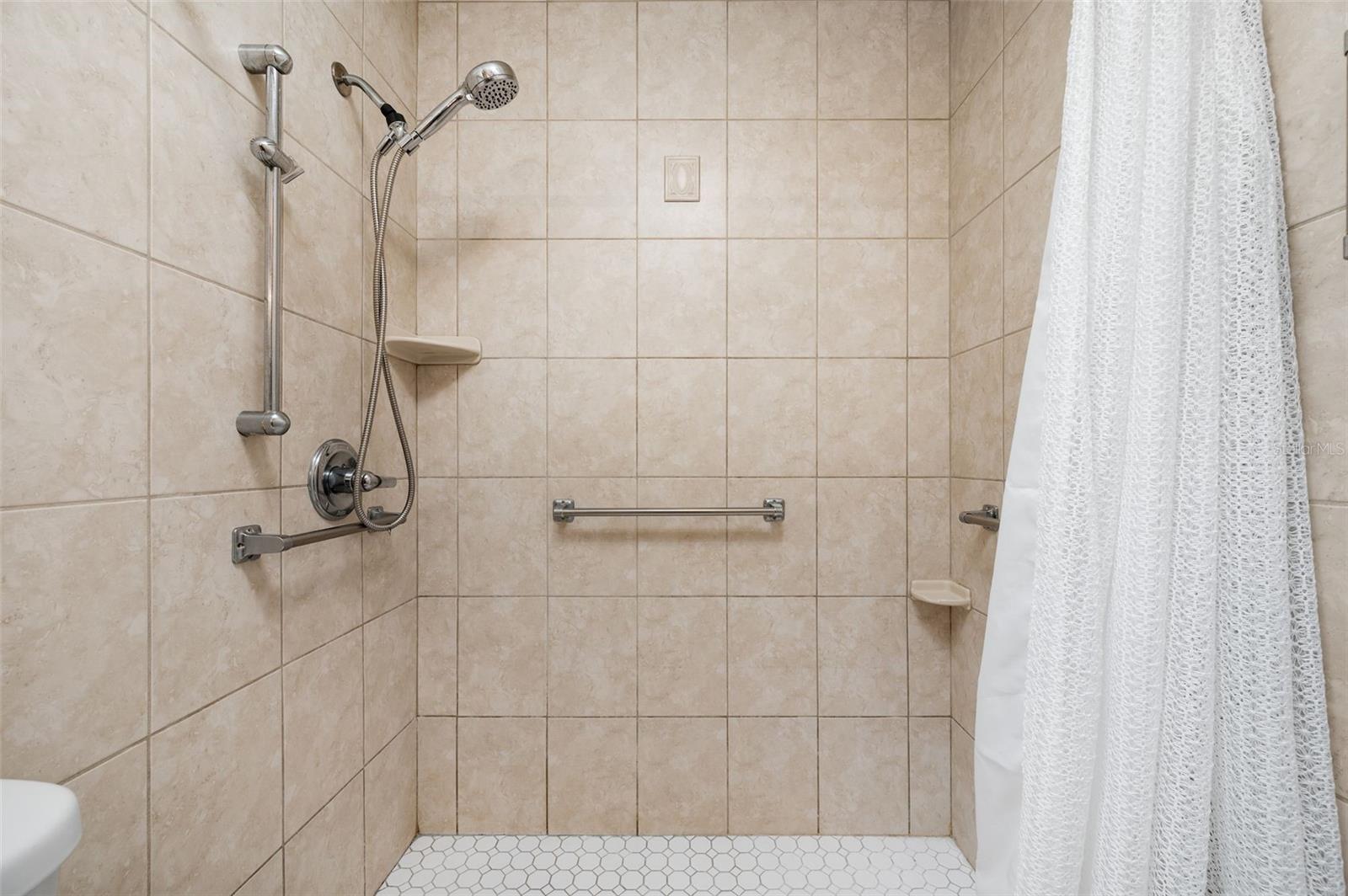 Image 25 of 57 For 412 46th Street