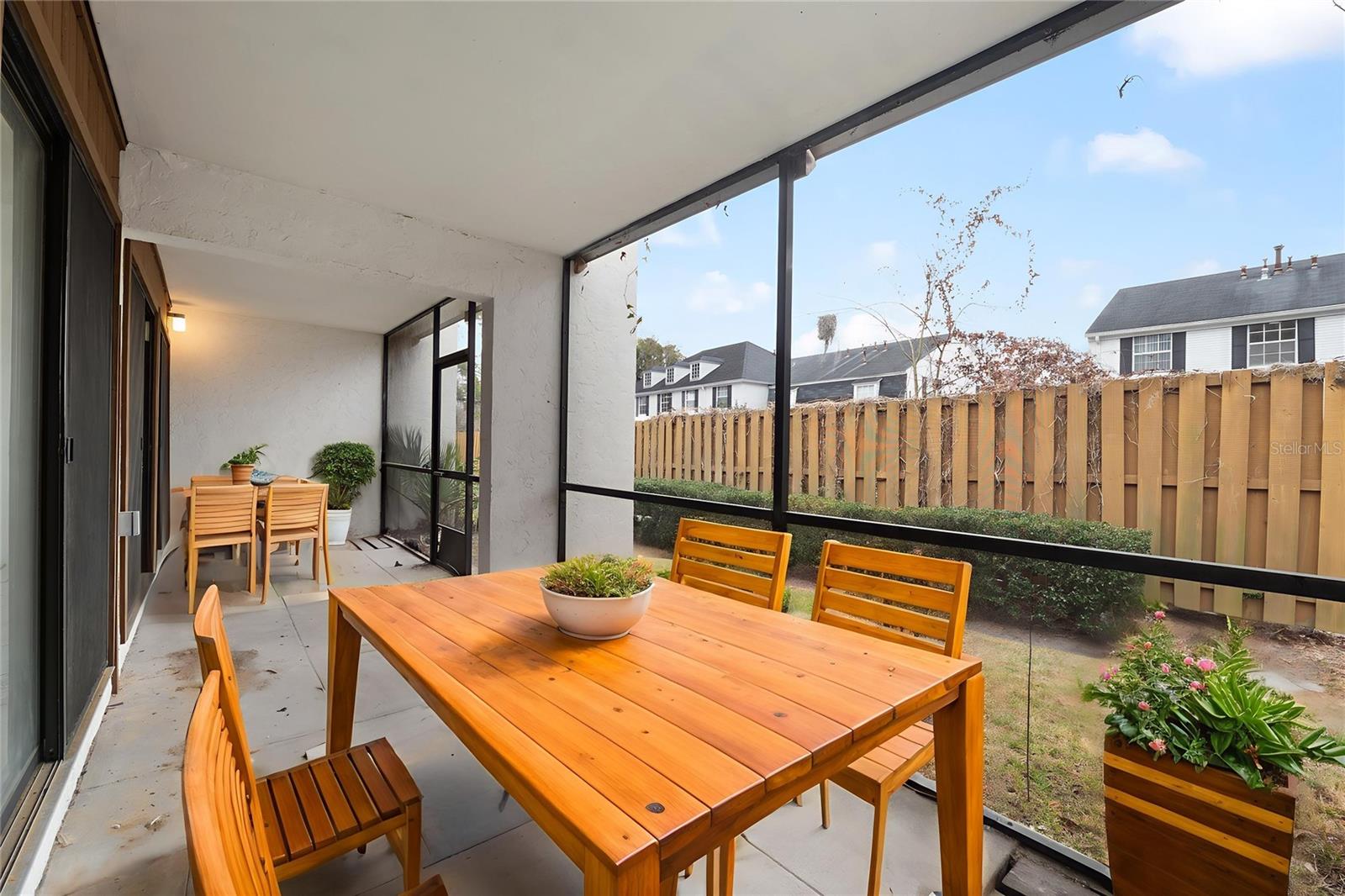 Image 16 of 29 For 1652 16th Street 1652