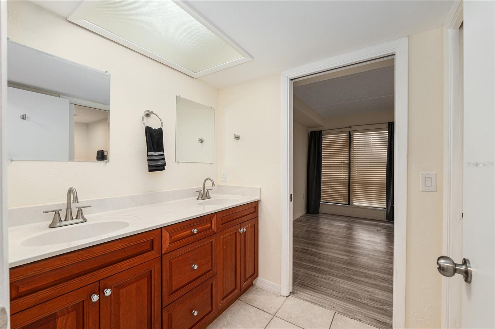 Image 21 of 29 For 1652 16th Street 1652