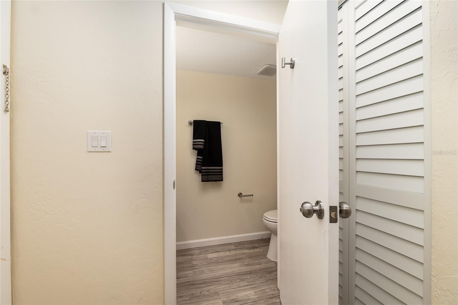 Image 5 of 29 For 1652 16th Street 1652