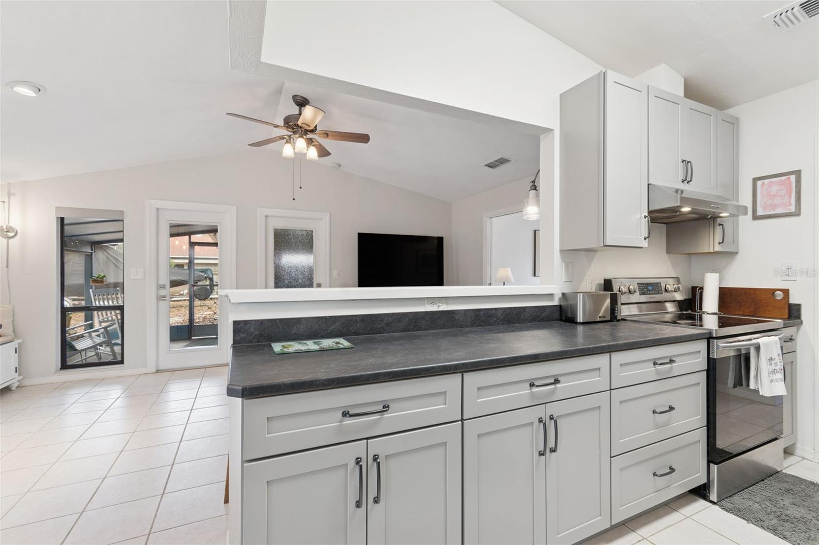 Image 15 of 30 For 6032 32nd Street