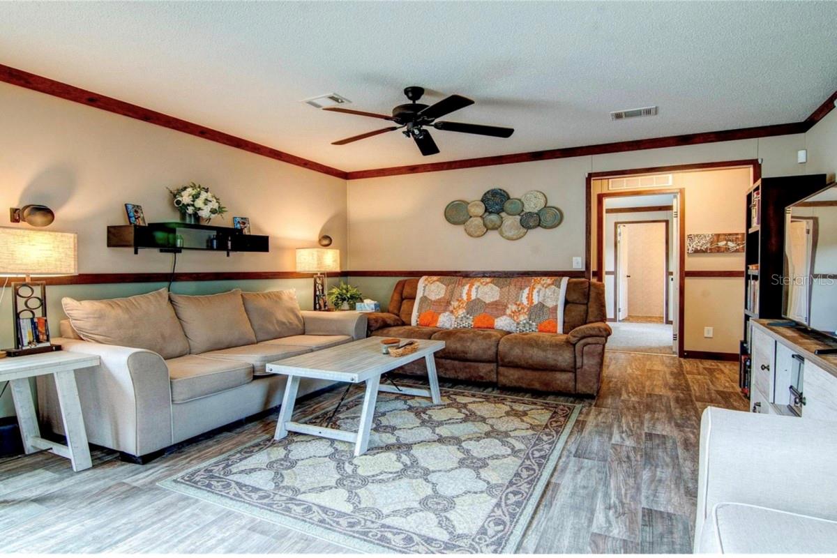 Image 4 of 12 For 10761 110th Lane