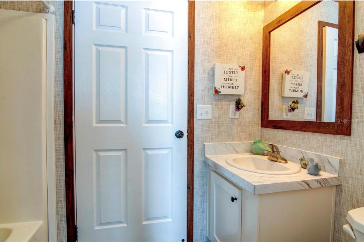 Image 6 of 12 For 10761 110th Lane