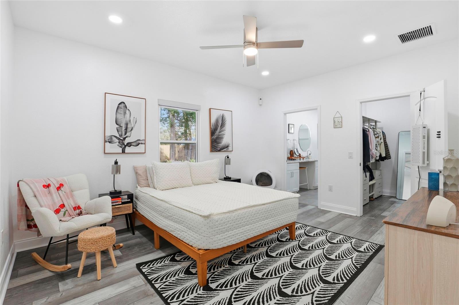 Image 17 of 35 For 318 19th Street