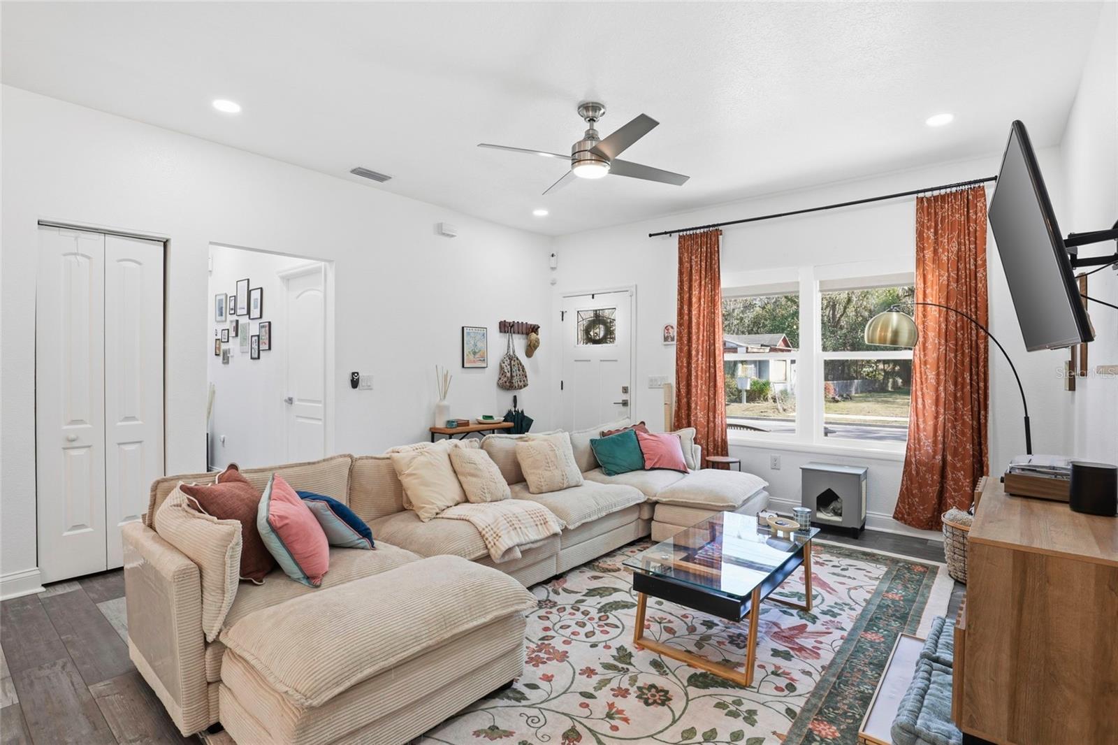 Image 6 of 35 For 318 19th Street