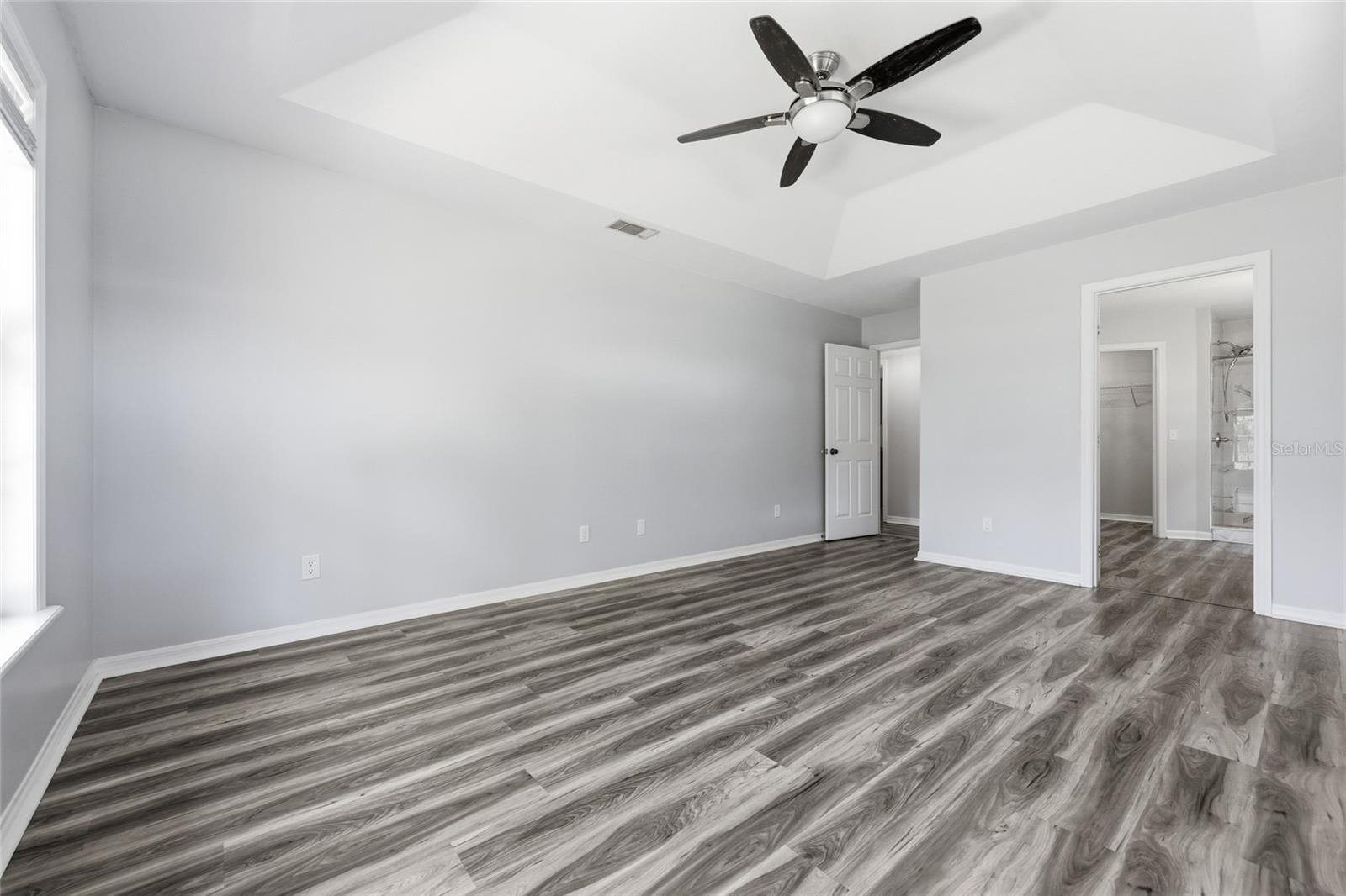 Image 13 of 36 For 462 Fairlington Court