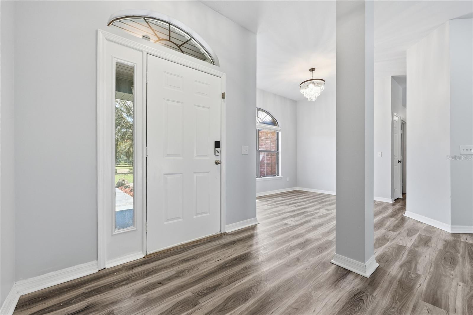 Image 3 of 36 For 462 Fairlington Court