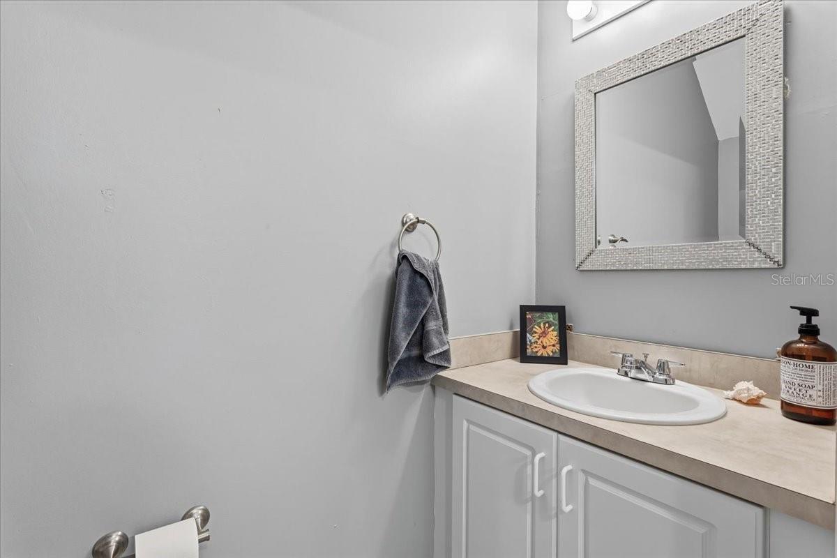 Image 14 of 23 For 13200 Newberry Road 86