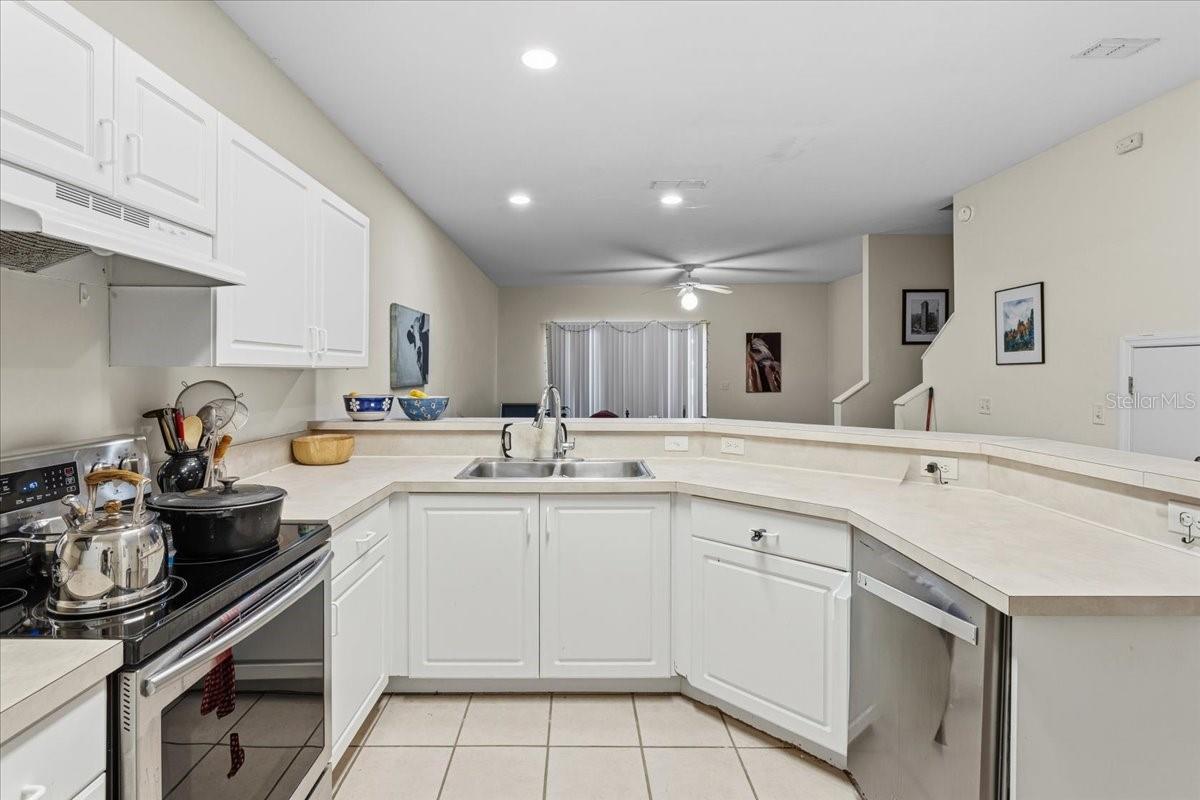 Image 6 of 23 For 13200 Newberry Road 86