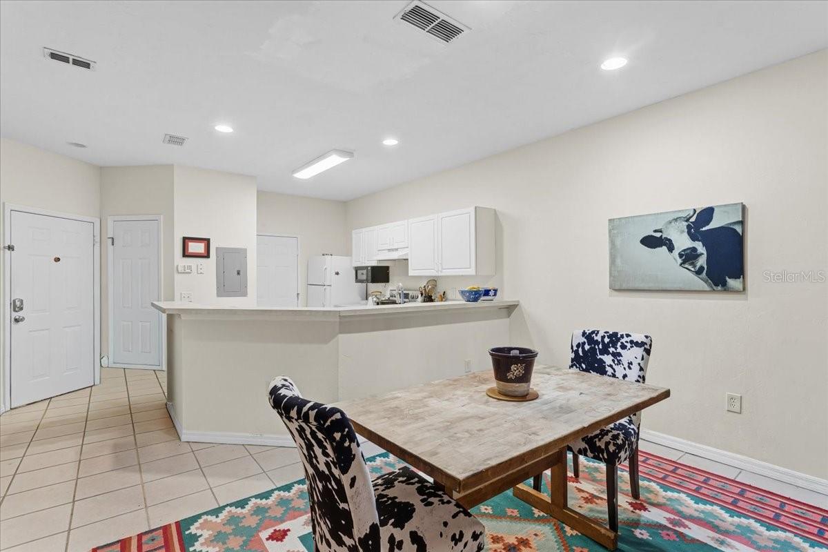 Image 7 of 23 For 13200 Newberry Road 86