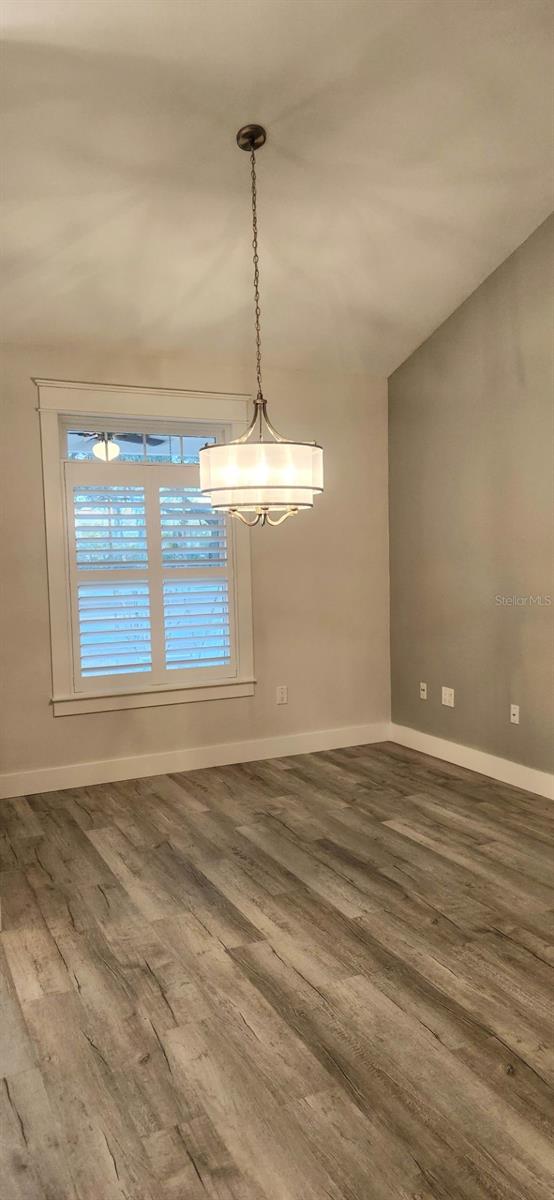 Image 19 of 36 For 15806 103rd Avenue