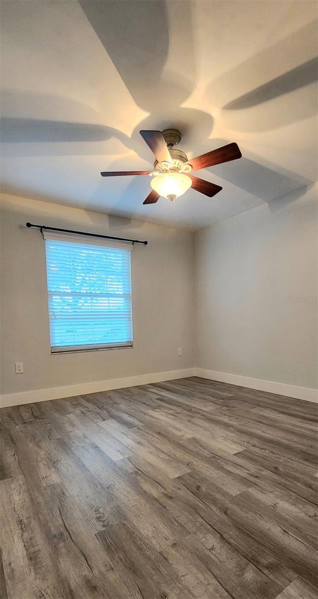 Image 23 of 36 For 15806 103rd Avenue