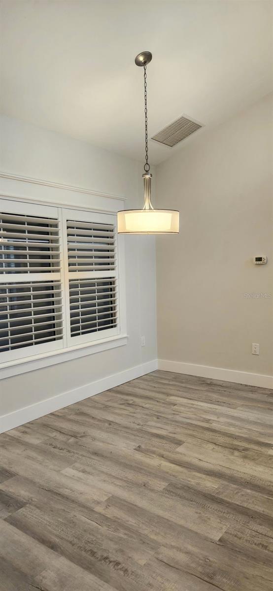 Image 8 of 36 For 15806 103rd Avenue