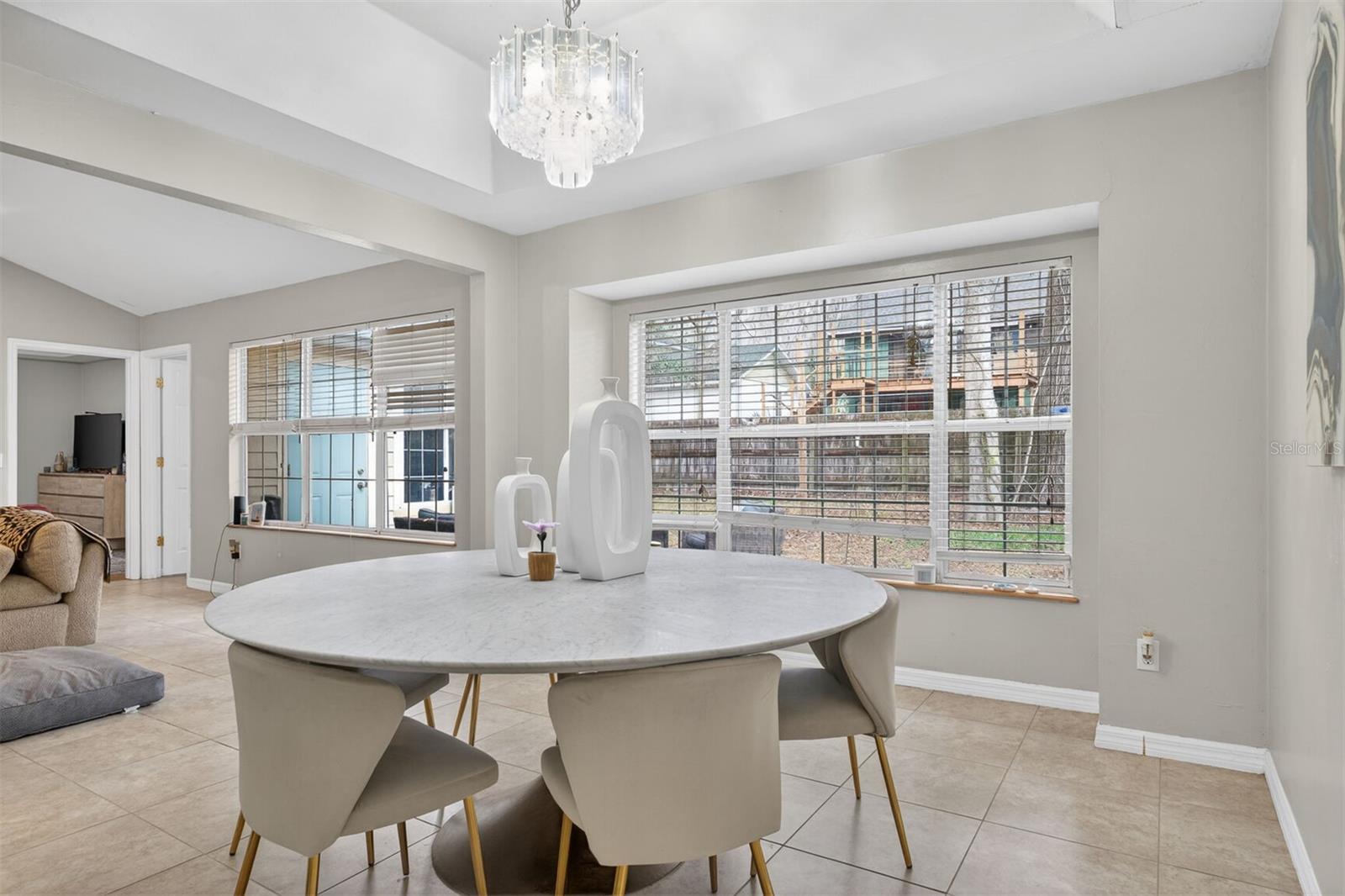 Image 17 of 43 For 305 28th Street