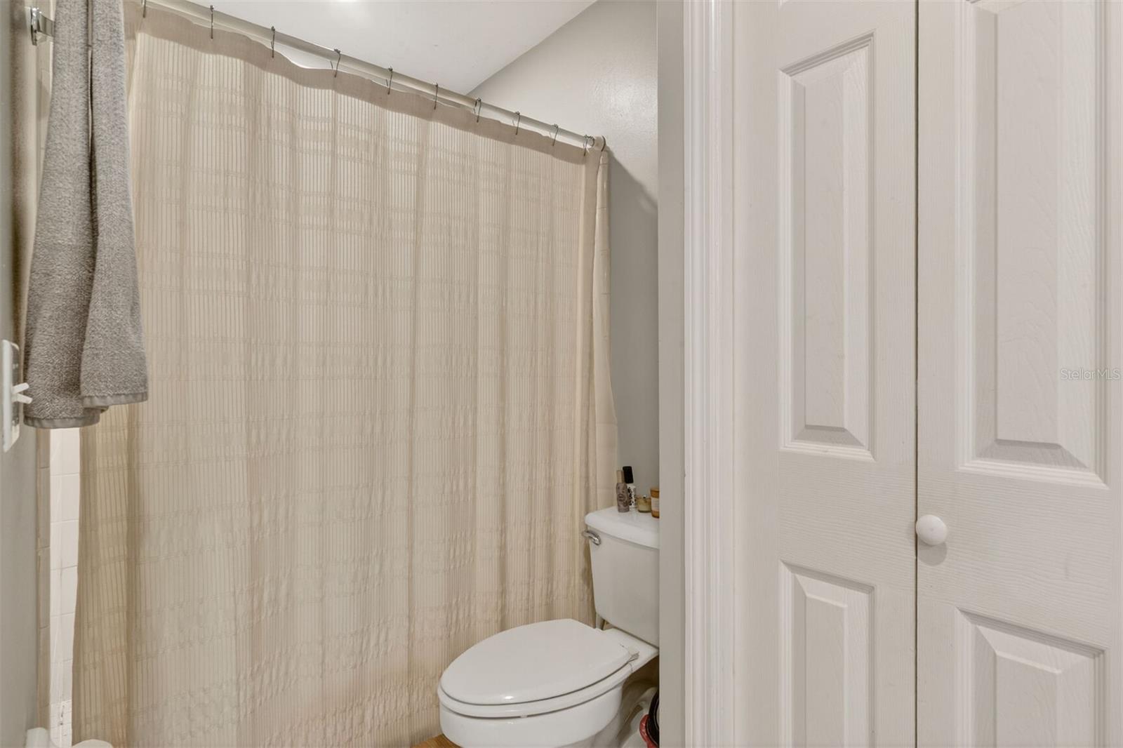 Image 26 of 43 For 305 28th Street