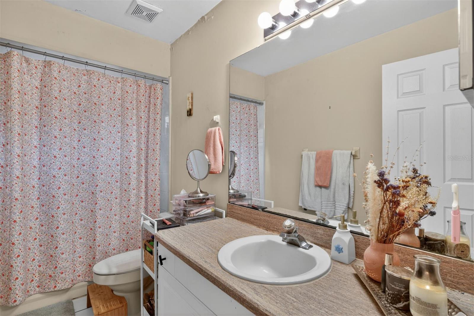 Image 31 of 43 For 305 28th Street