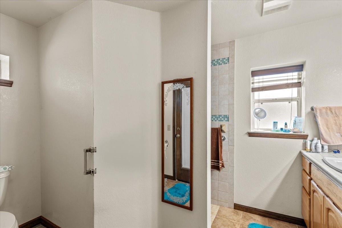 Image 7 of 27 For 303-305 290th Avenue